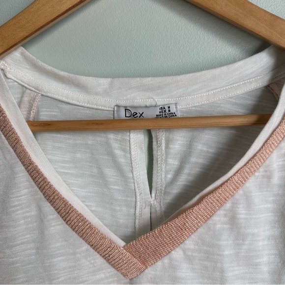 Short-Sleeve Dex Top with Pink Detailed Neckline in size US M - Picture 3 of 7